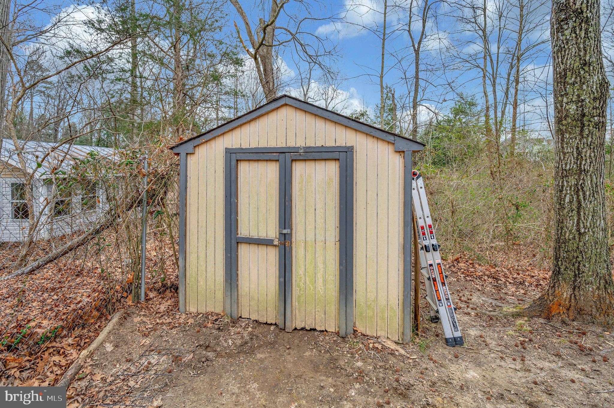 2416 QUAIL OAK DRIVE