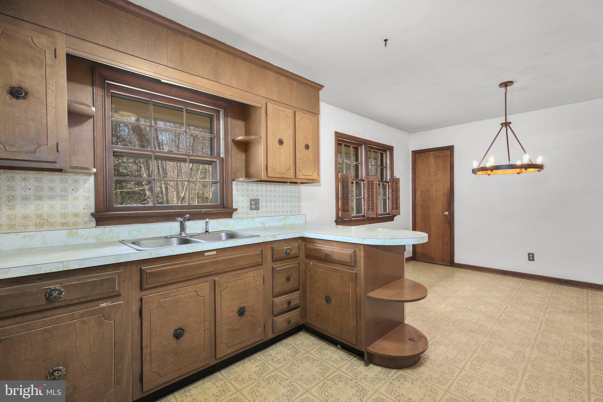 13360 Fredericksburg Tpke