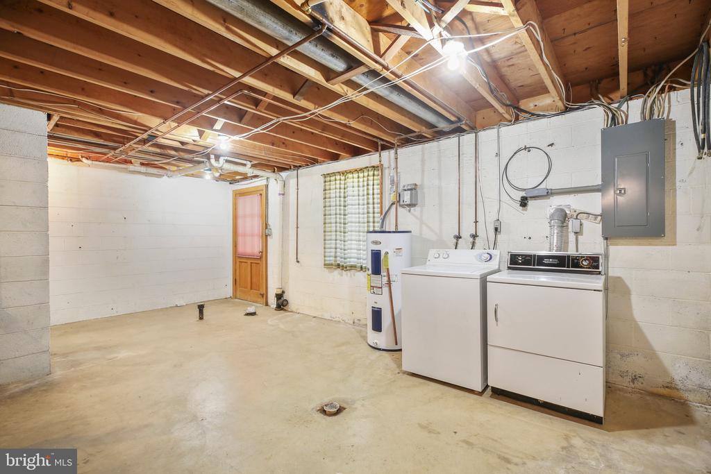13360 Fredericksburg Tpke