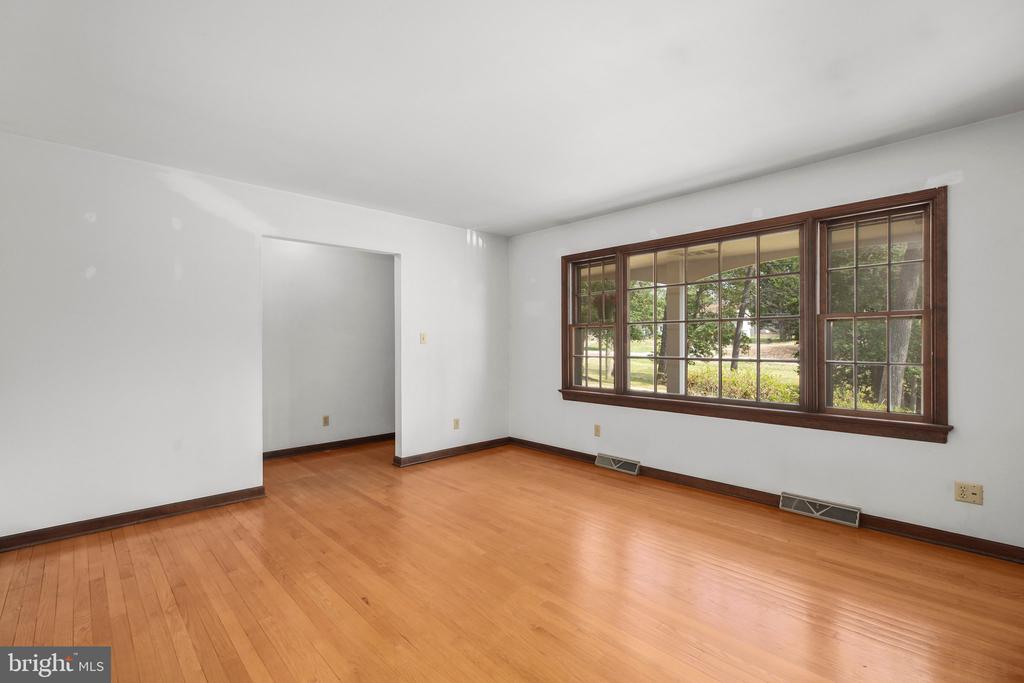 13360 Fredericksburg Tpke