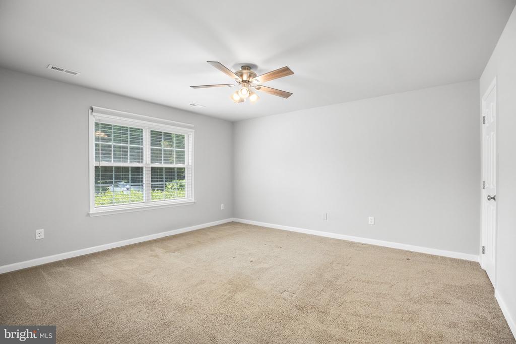 125 DORSEY LANE