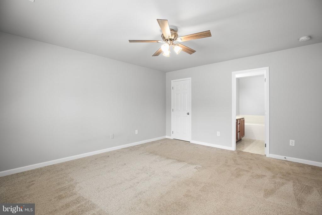 125 DORSEY LANE