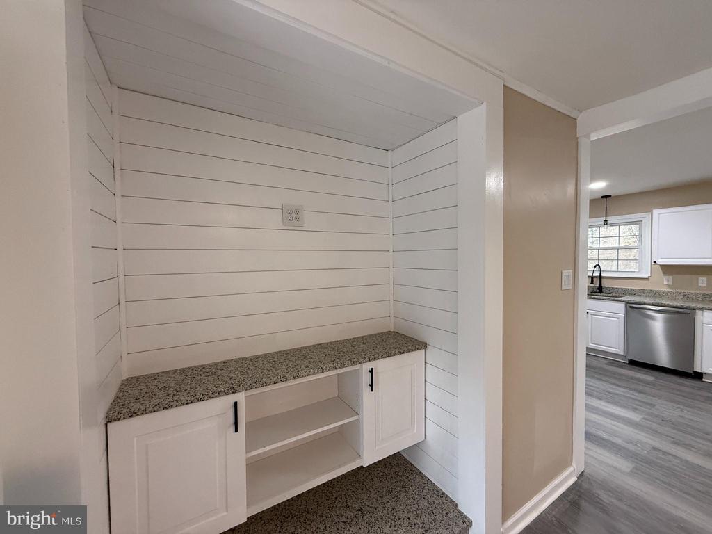 2409 QUAIL OAK DRIVE