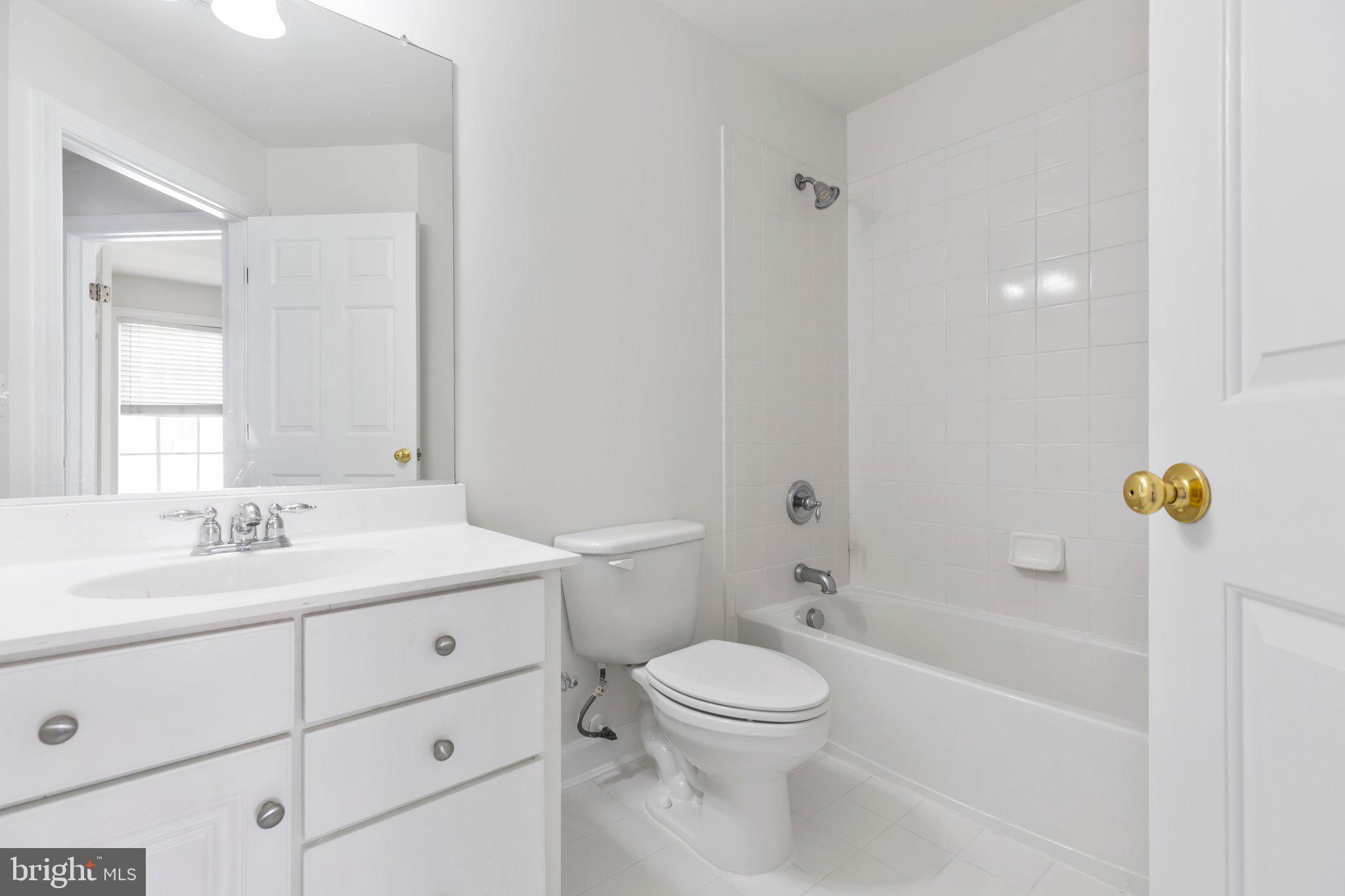 1002 HOTCHKISS PLACE