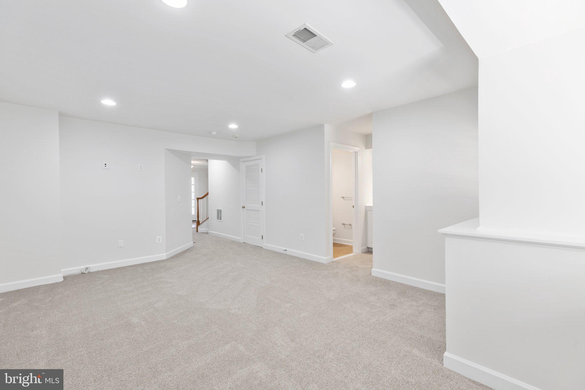 1002 HOTCHKISS PLACE