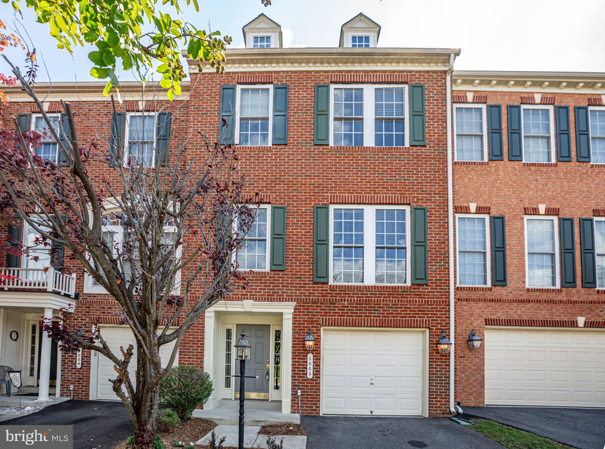 1002 HOTCHKISS PLACE