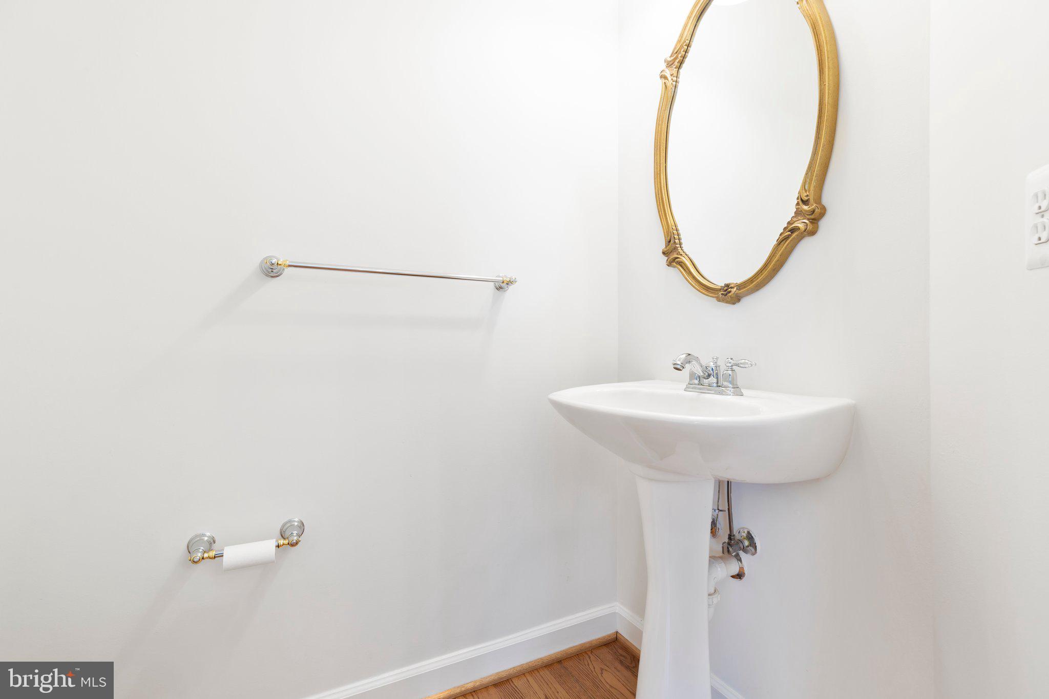 1002 HOTCHKISS PLACE