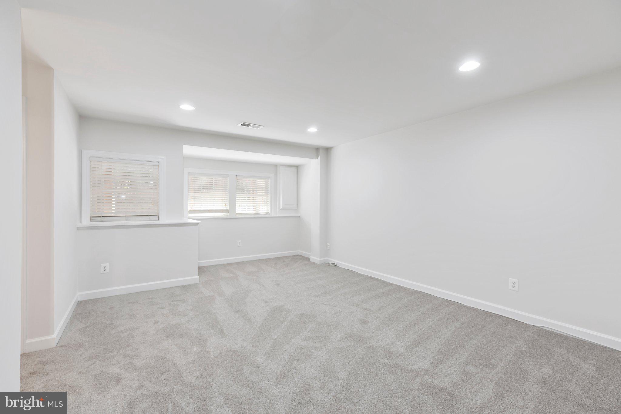 1002 HOTCHKISS PLACE