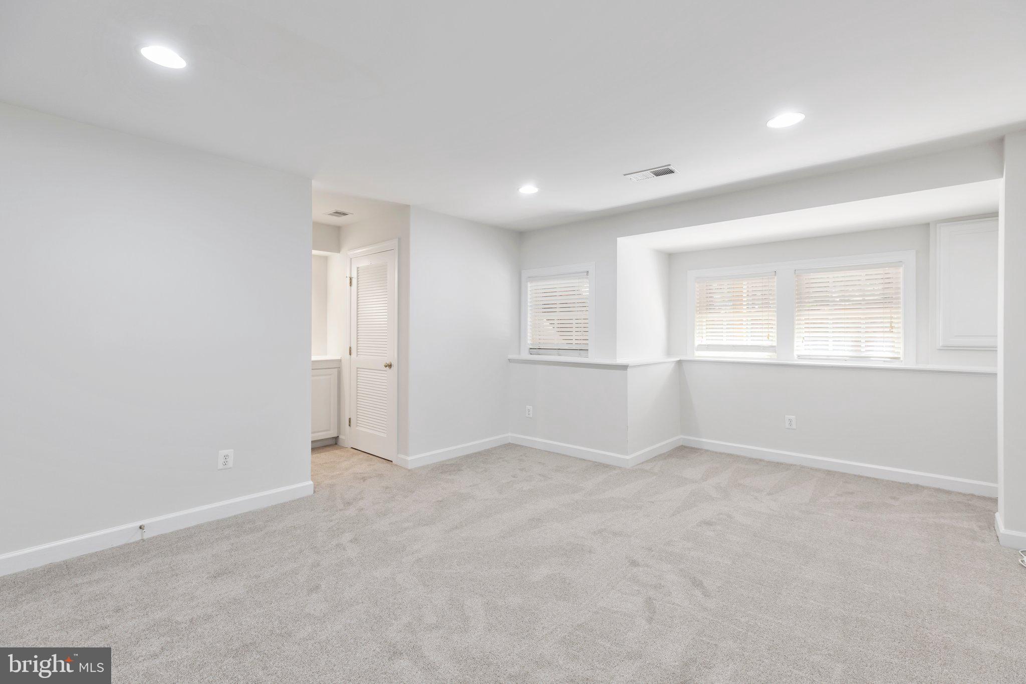 1002 HOTCHKISS PLACE