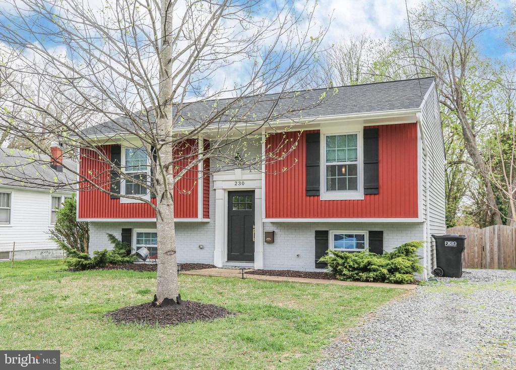 230 HILLCREST DRIVE