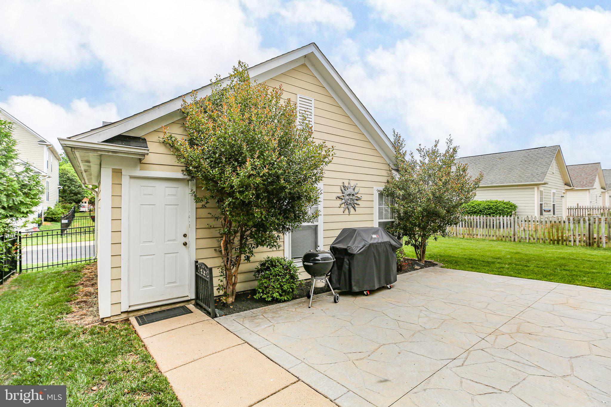 1206 ANDERSON STREET