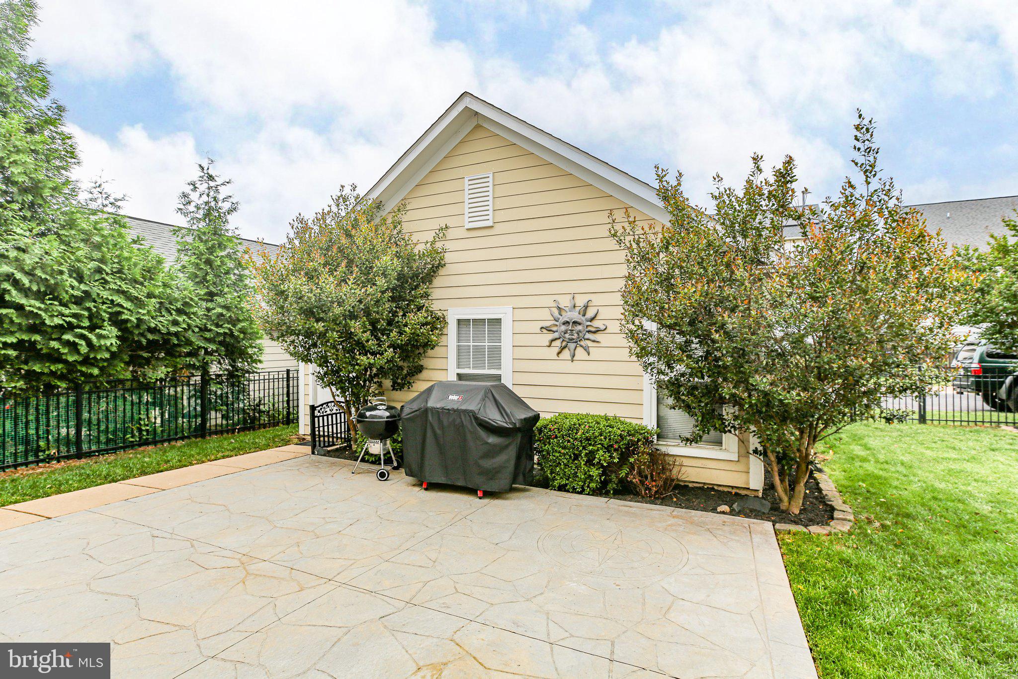 1206 ANDERSON STREET