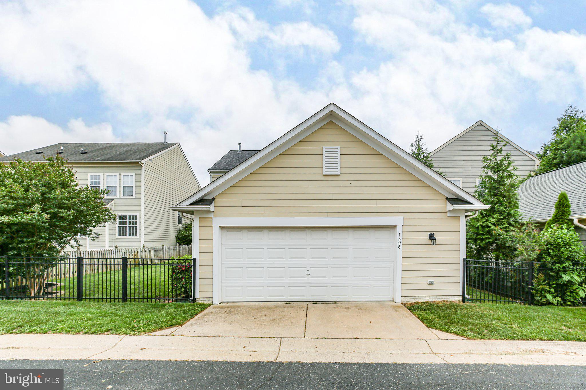 1206 ANDERSON STREET