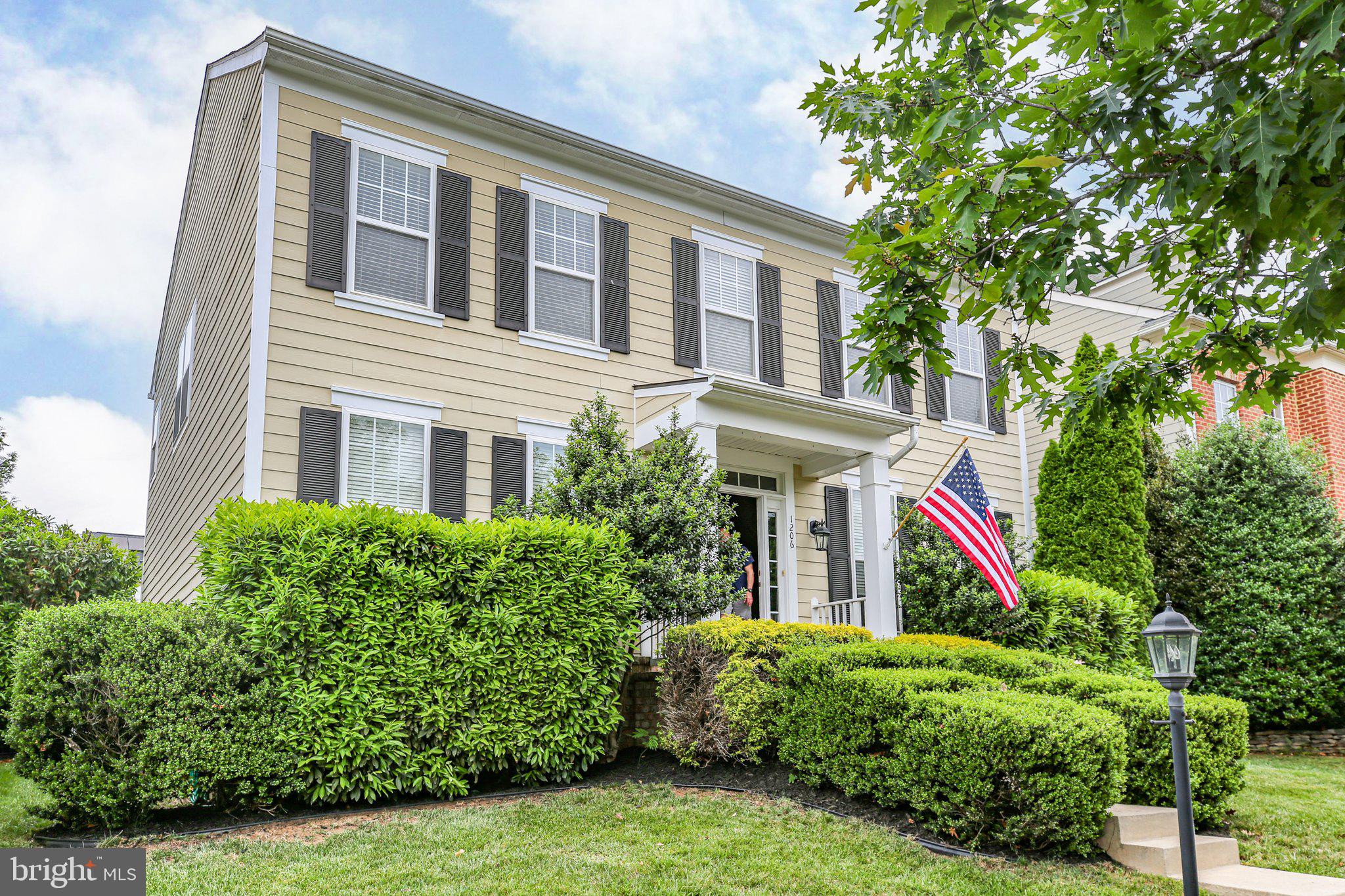 1206 ANDERSON STREET