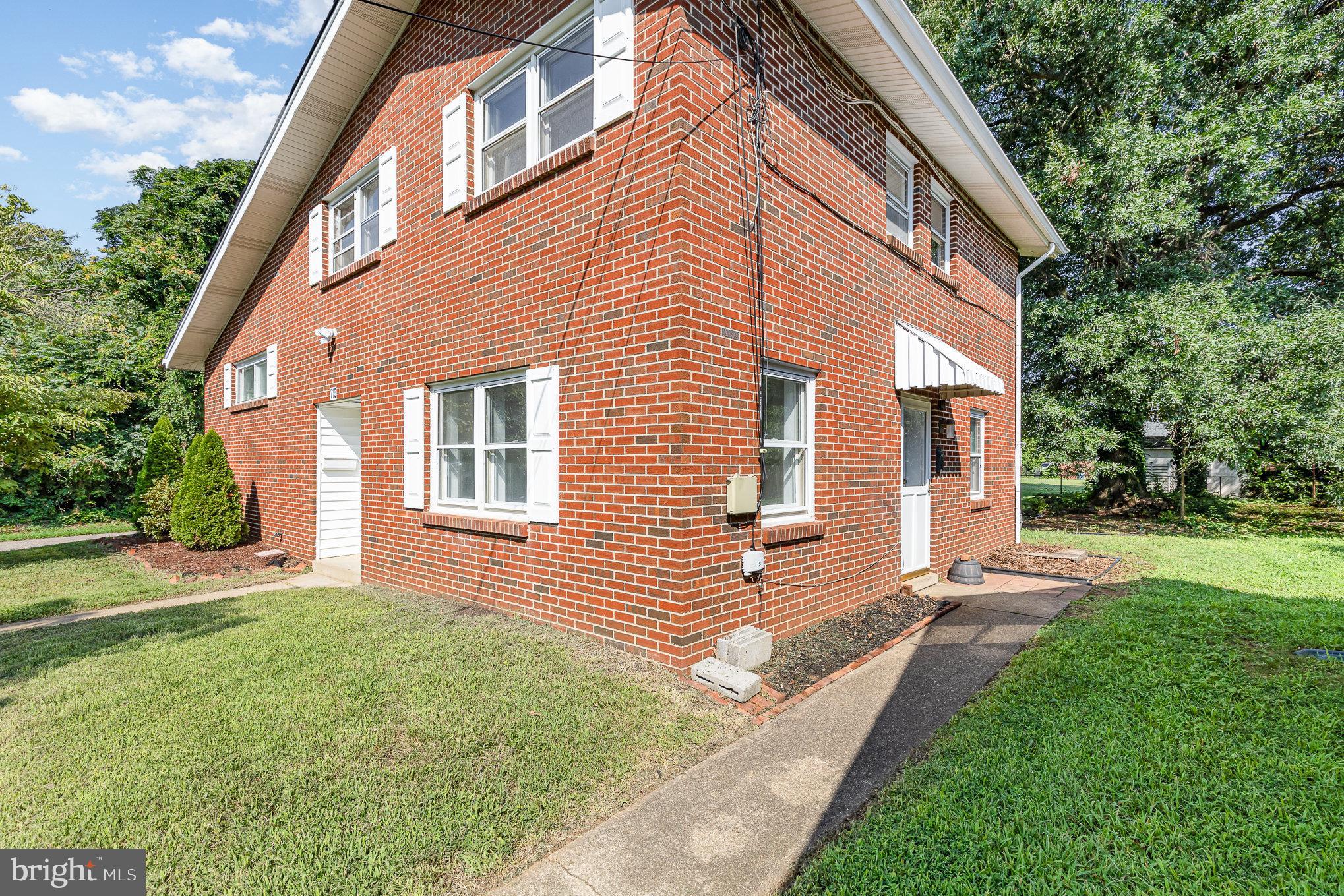 715 & 715 1/2 VIRGINIA AVENUE