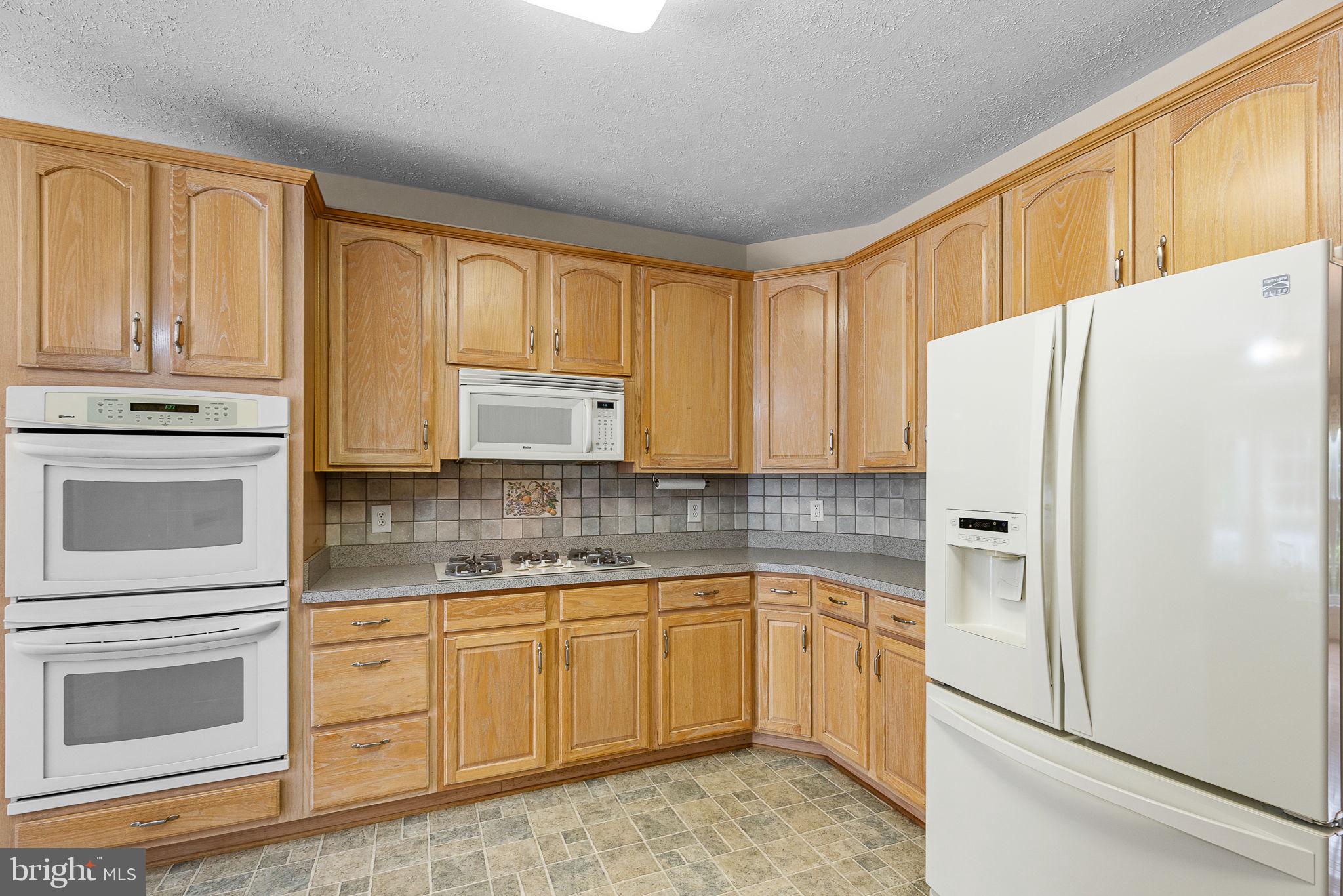 1107 GREAT OAKS LANE