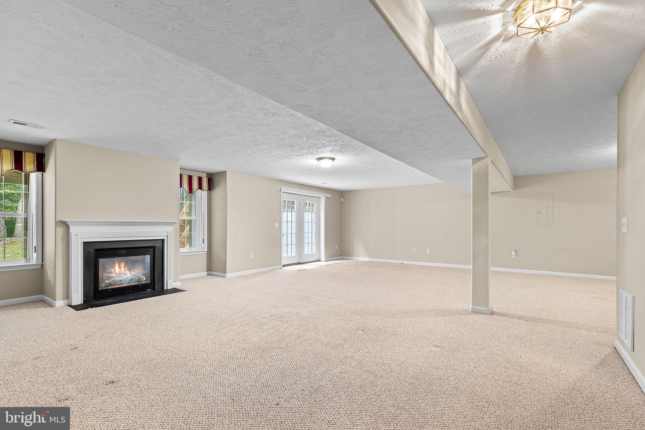 1107 GREAT OAKS LANE