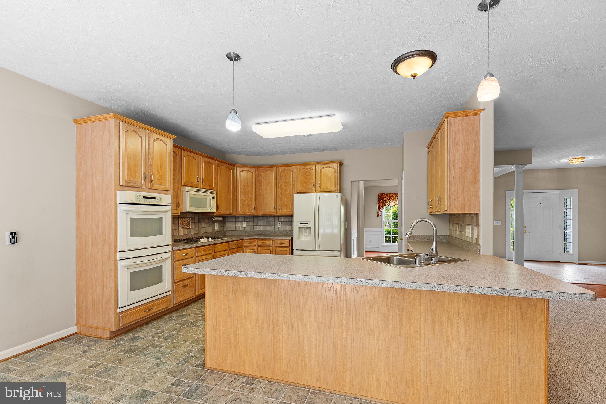 1107 GREAT OAKS LANE