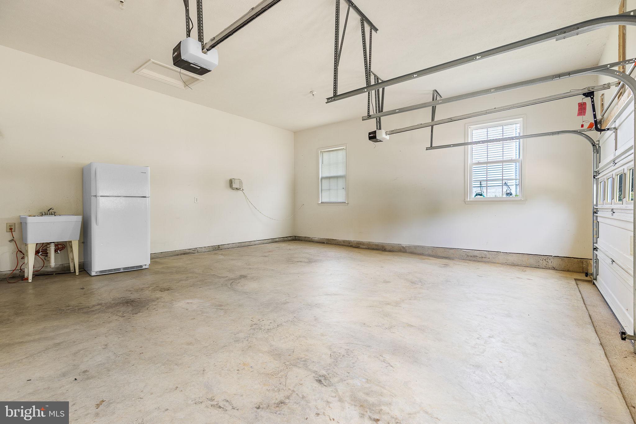 1107 GREAT OAKS LANE