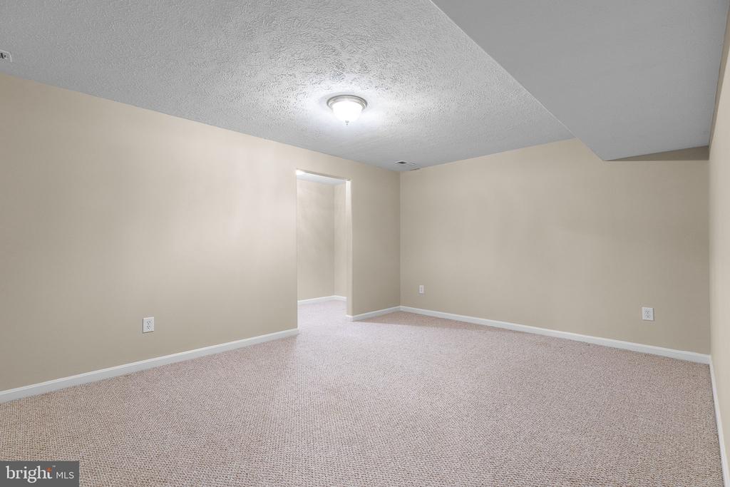 1107 GREAT OAKS LANE