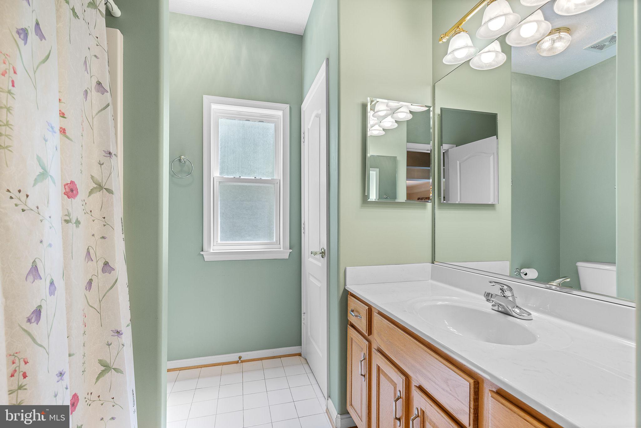 1107 GREAT OAKS LANE