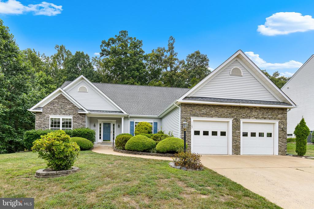 1107 GREAT OAKS LANE