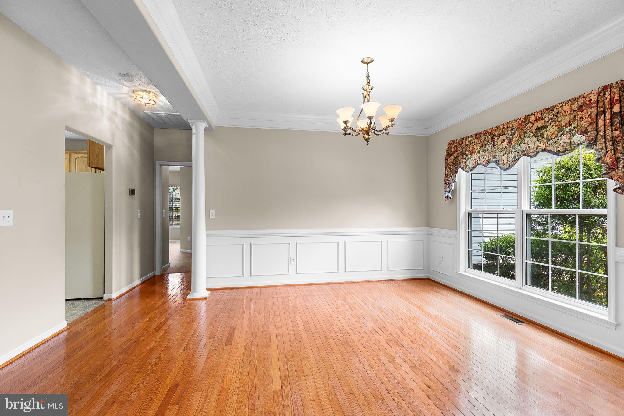 1107 GREAT OAKS LANE