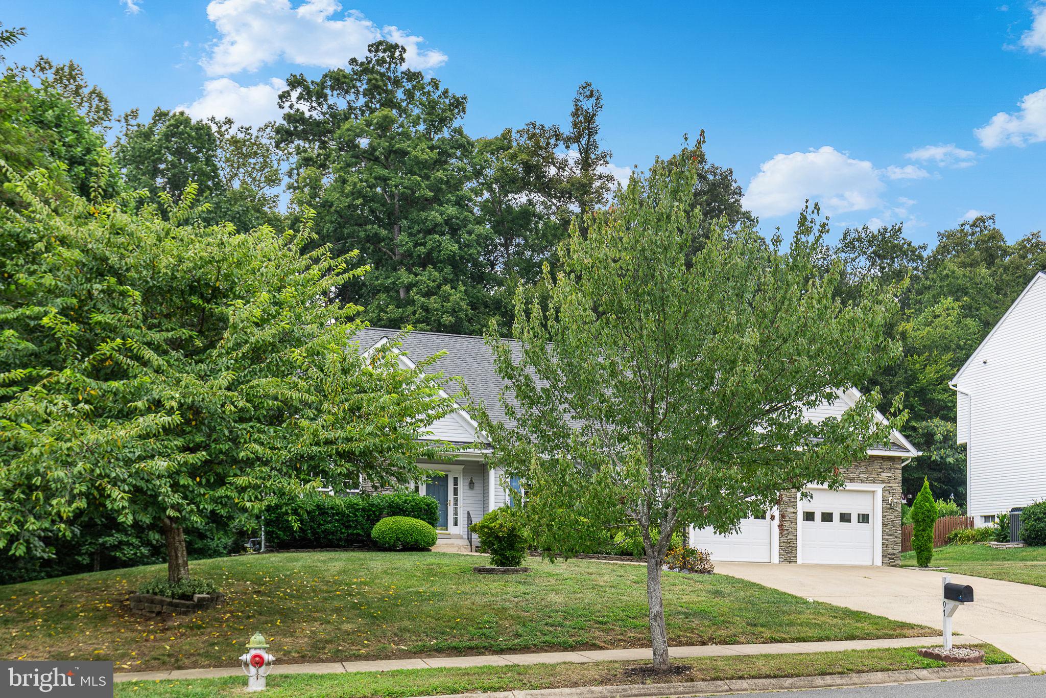 1107 GREAT OAKS LANE