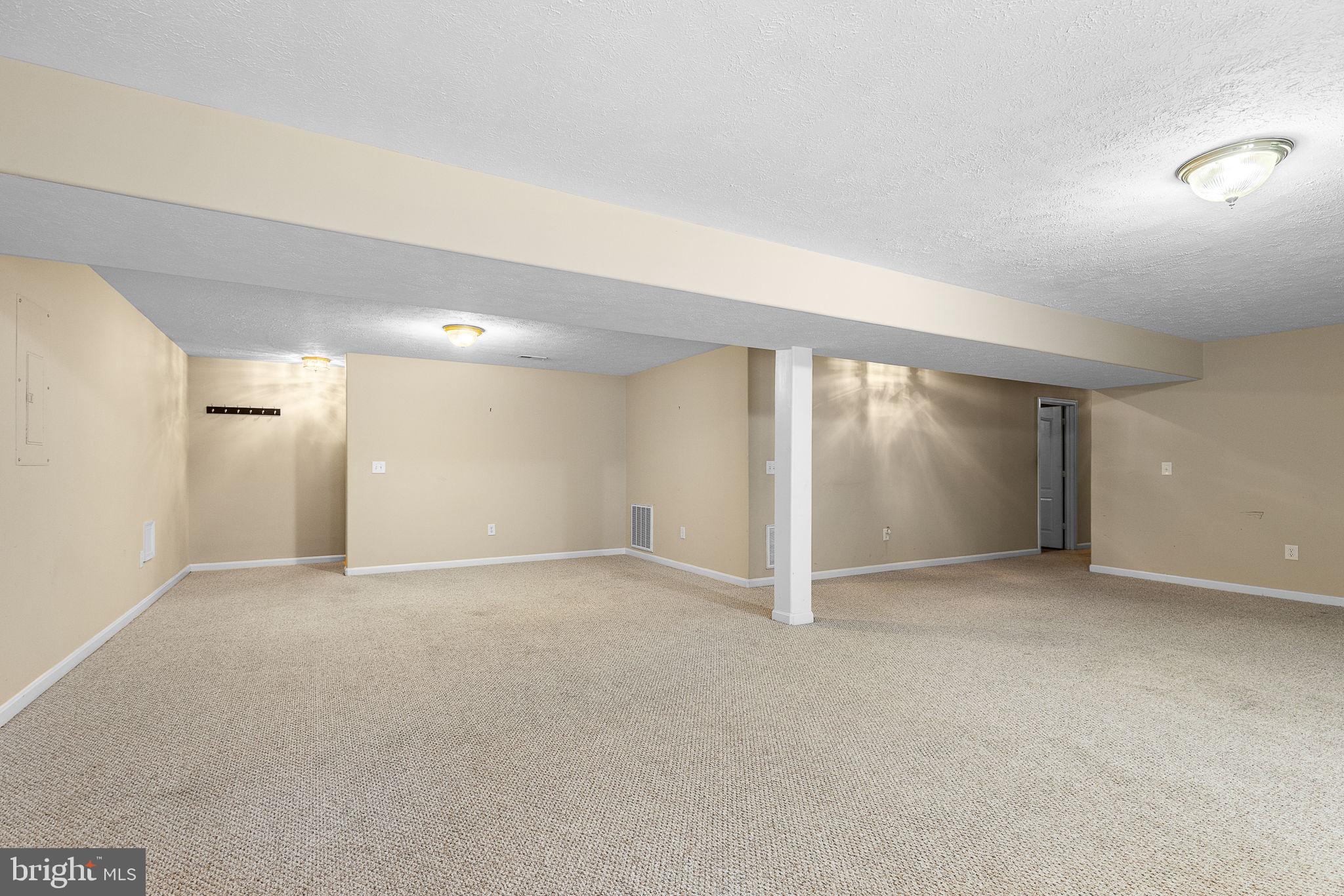 1107 GREAT OAKS LANE