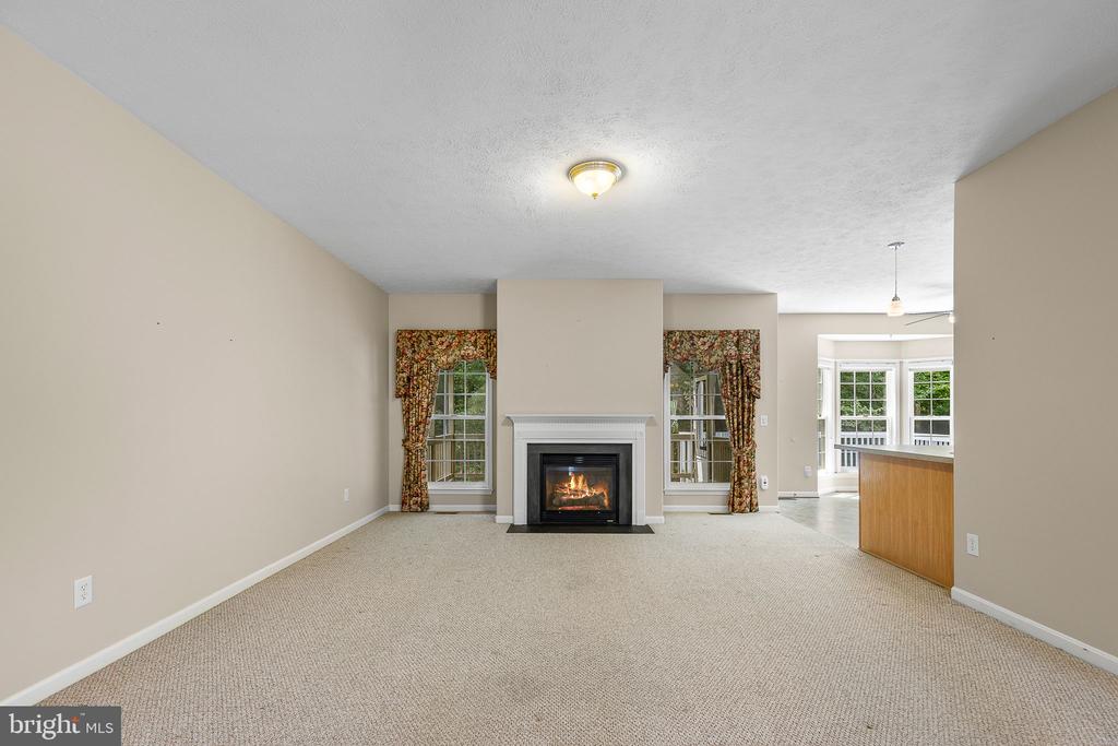 1107 GREAT OAKS LANE