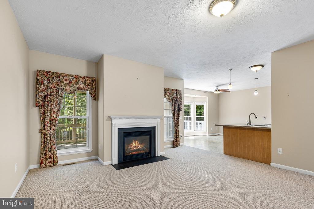 1107 GREAT OAKS LANE