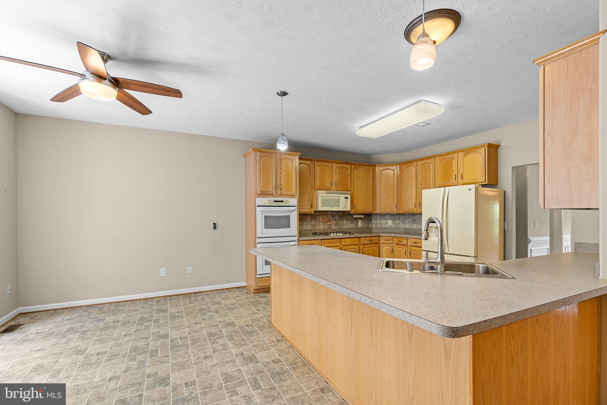 1107 GREAT OAKS LANE