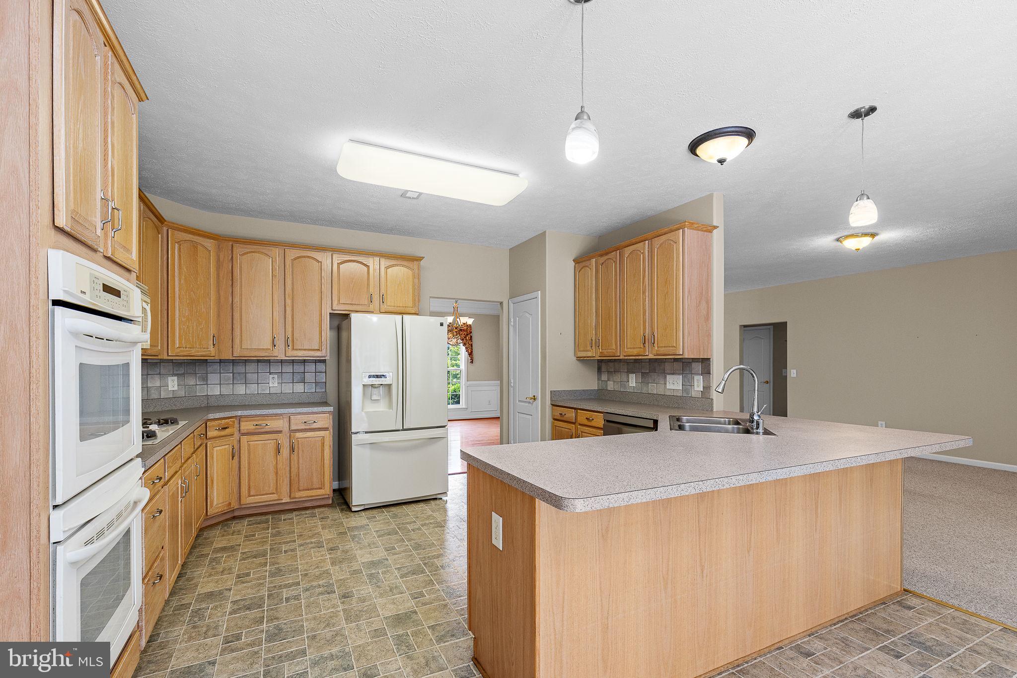 1107 GREAT OAKS LANE