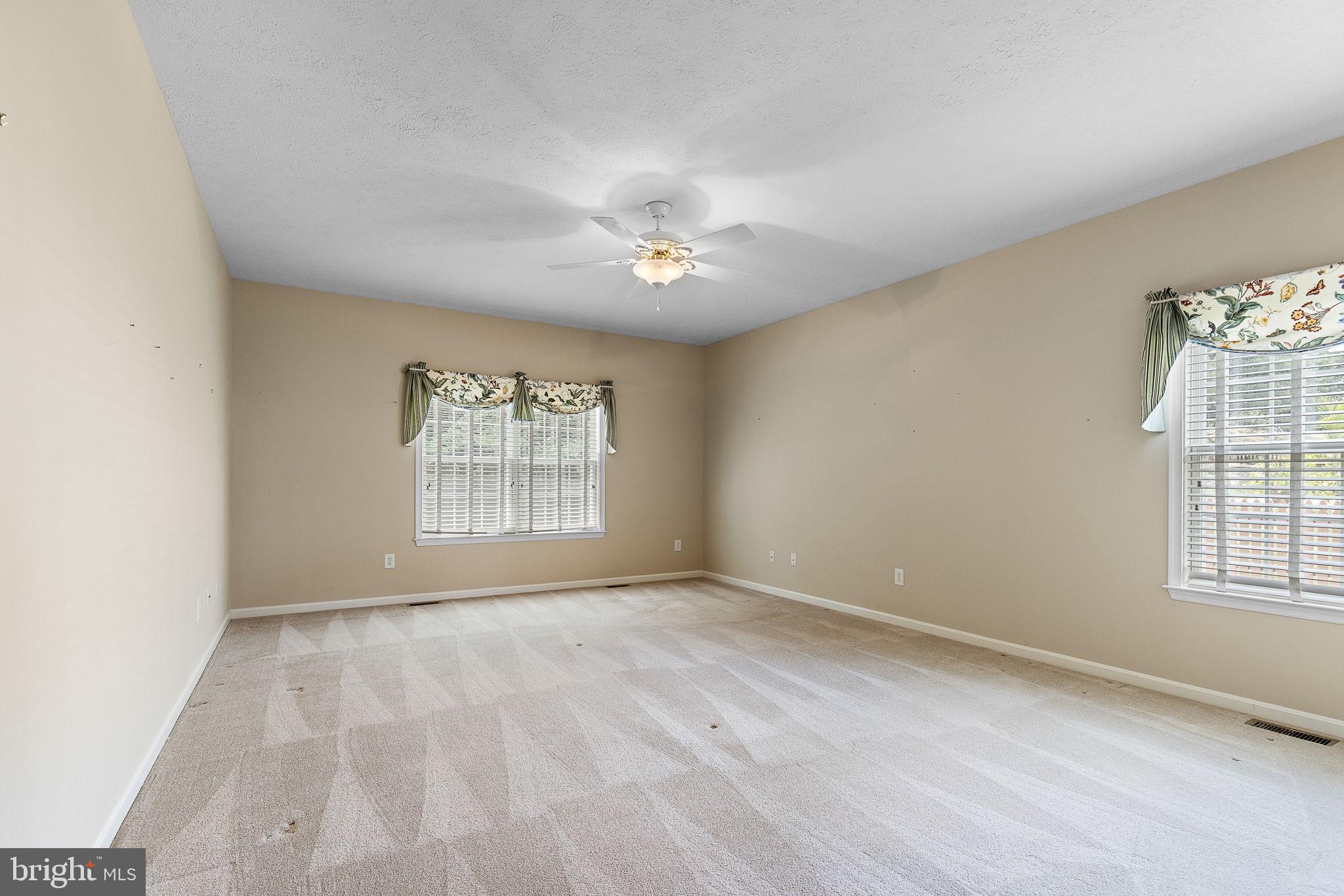 1107 GREAT OAKS LANE