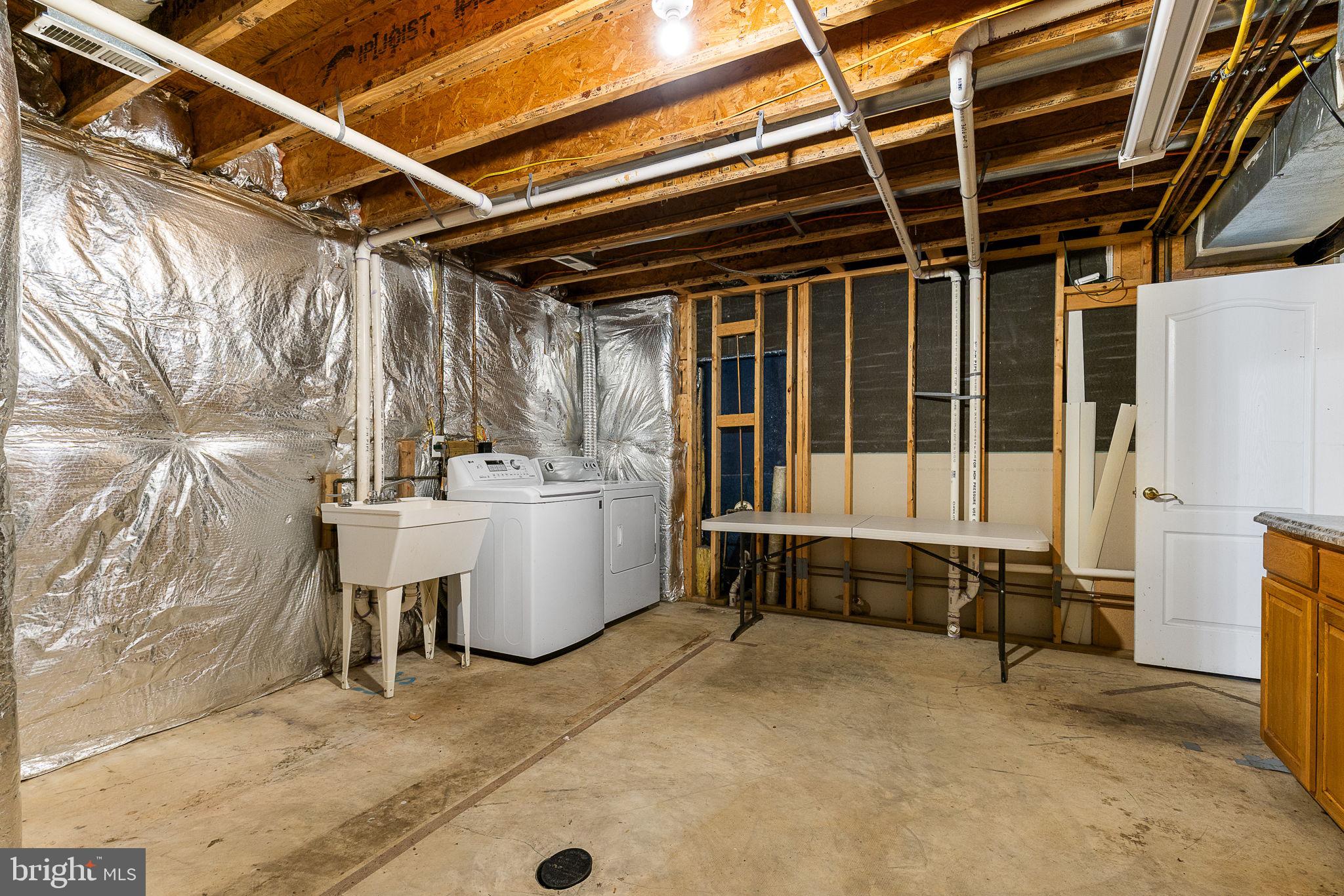 1107 GREAT OAKS LANE