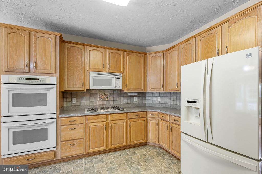 1107 GREAT OAKS LANE