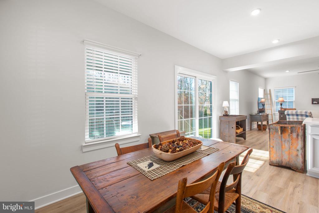 1112 CITY VIEW LANE