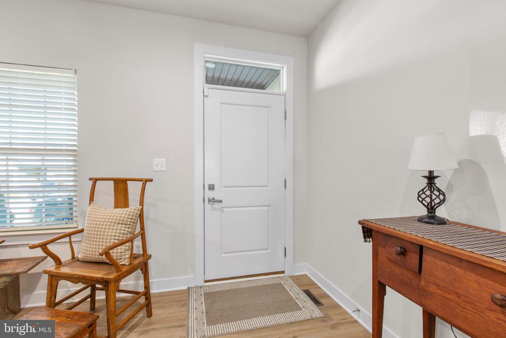 1112 CITY VIEW LANE