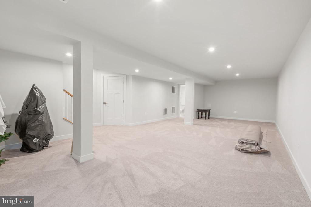 1112 CITY VIEW LANE