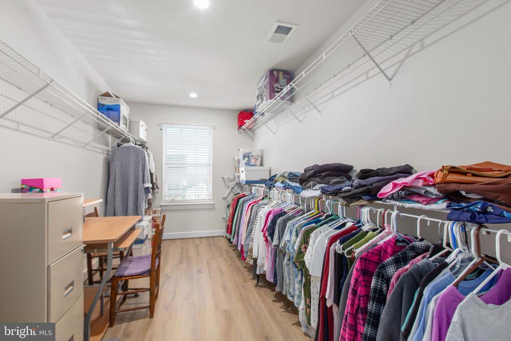 1112 CITY VIEW LANE