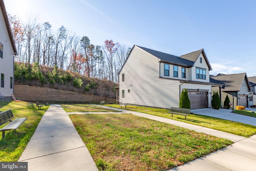 1112 CITY VIEW LANE