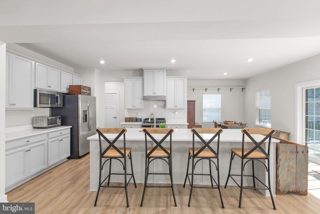 1112 CITY VIEW LANE