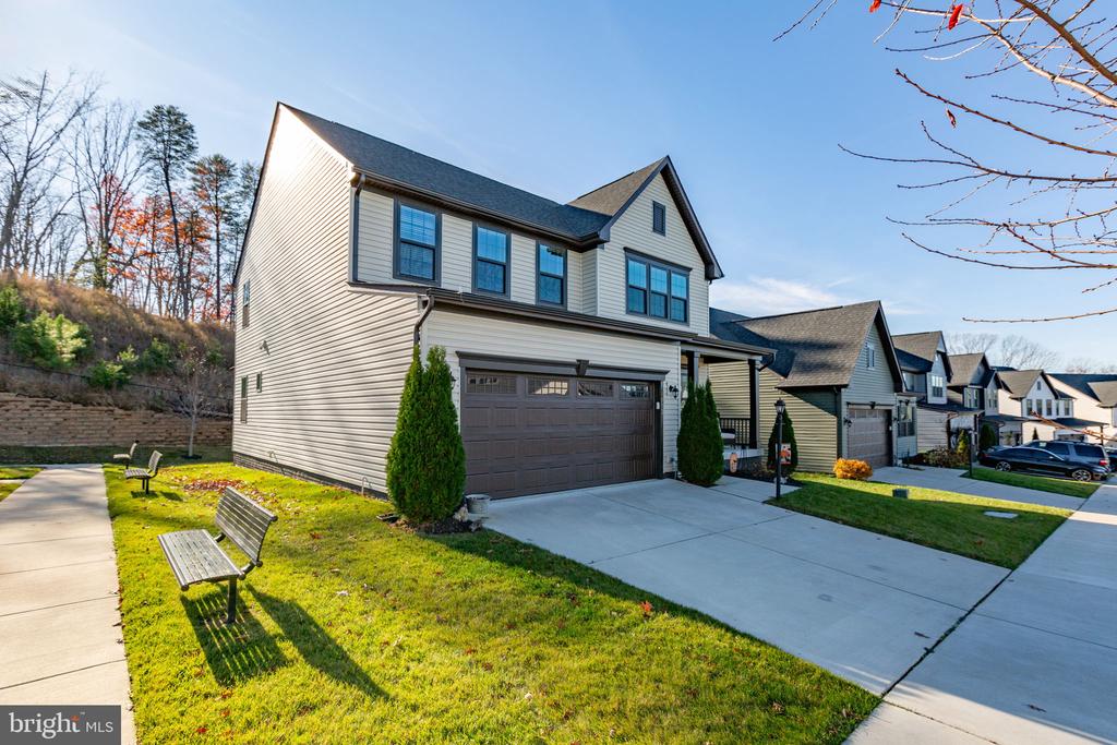 1112 CITY VIEW LANE