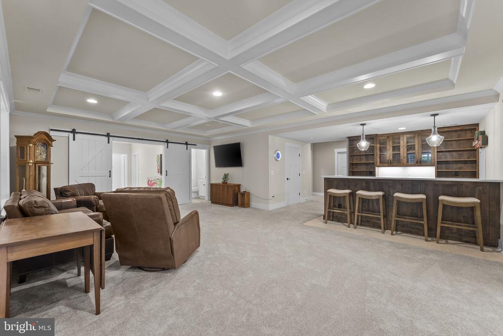 9801 THOROUGHBRED ROAD