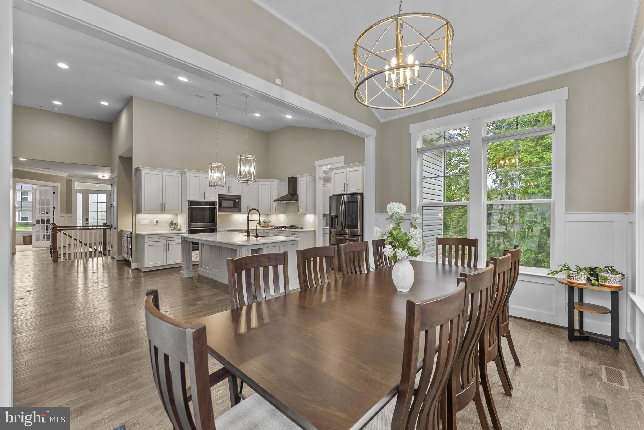 9801 THOROUGHBRED ROAD