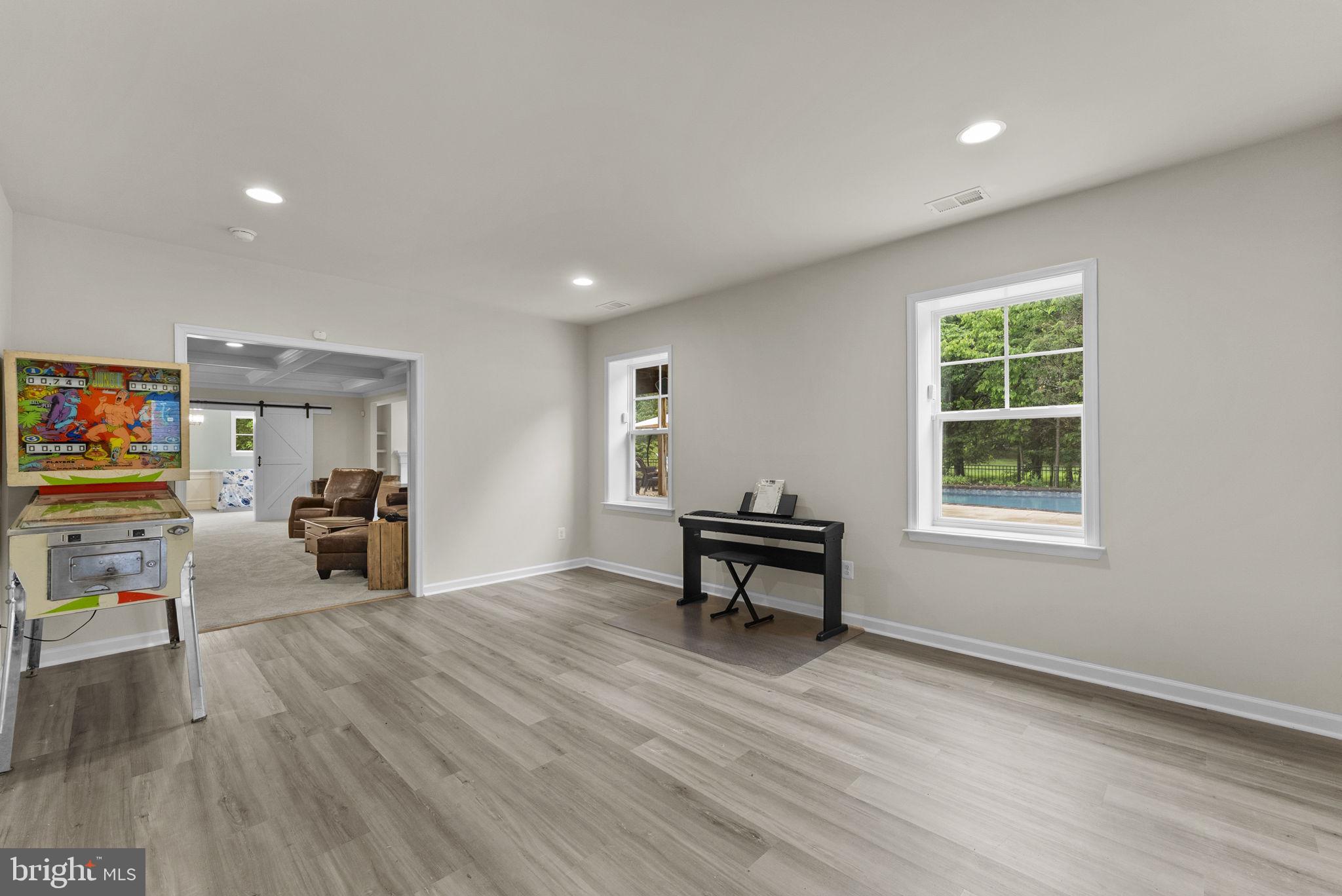 9801 THOROUGHBRED ROAD