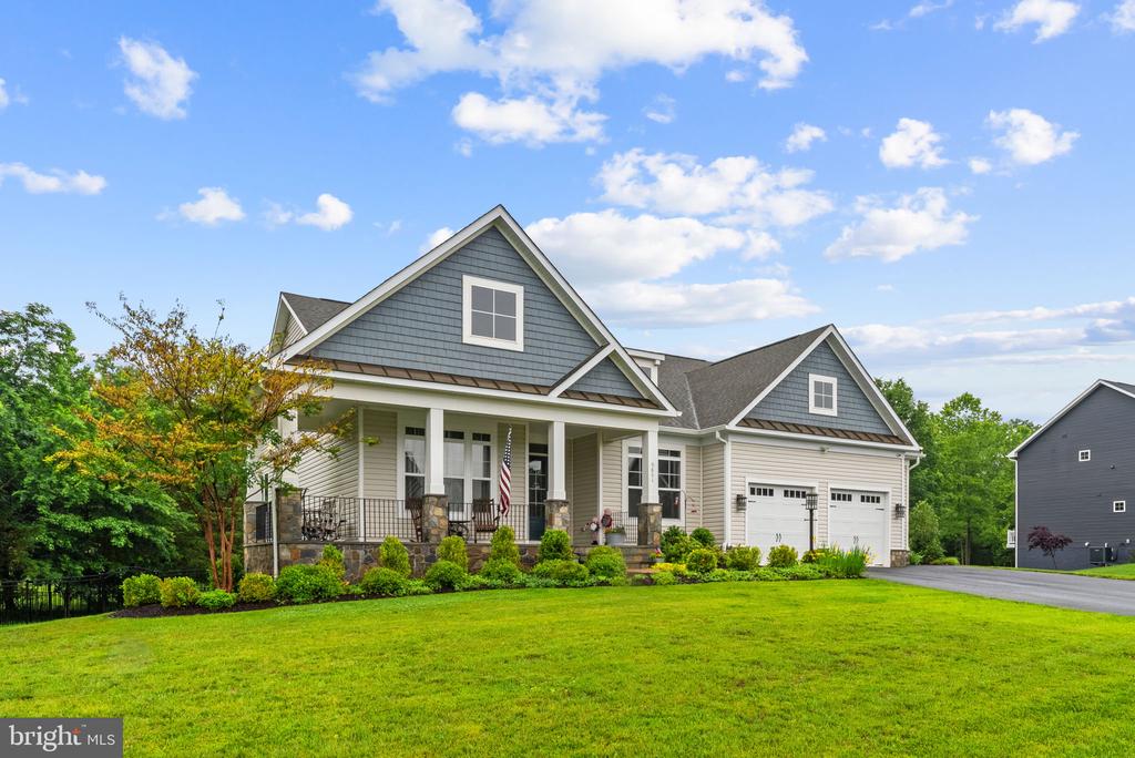 9801 THOROUGHBRED ROAD