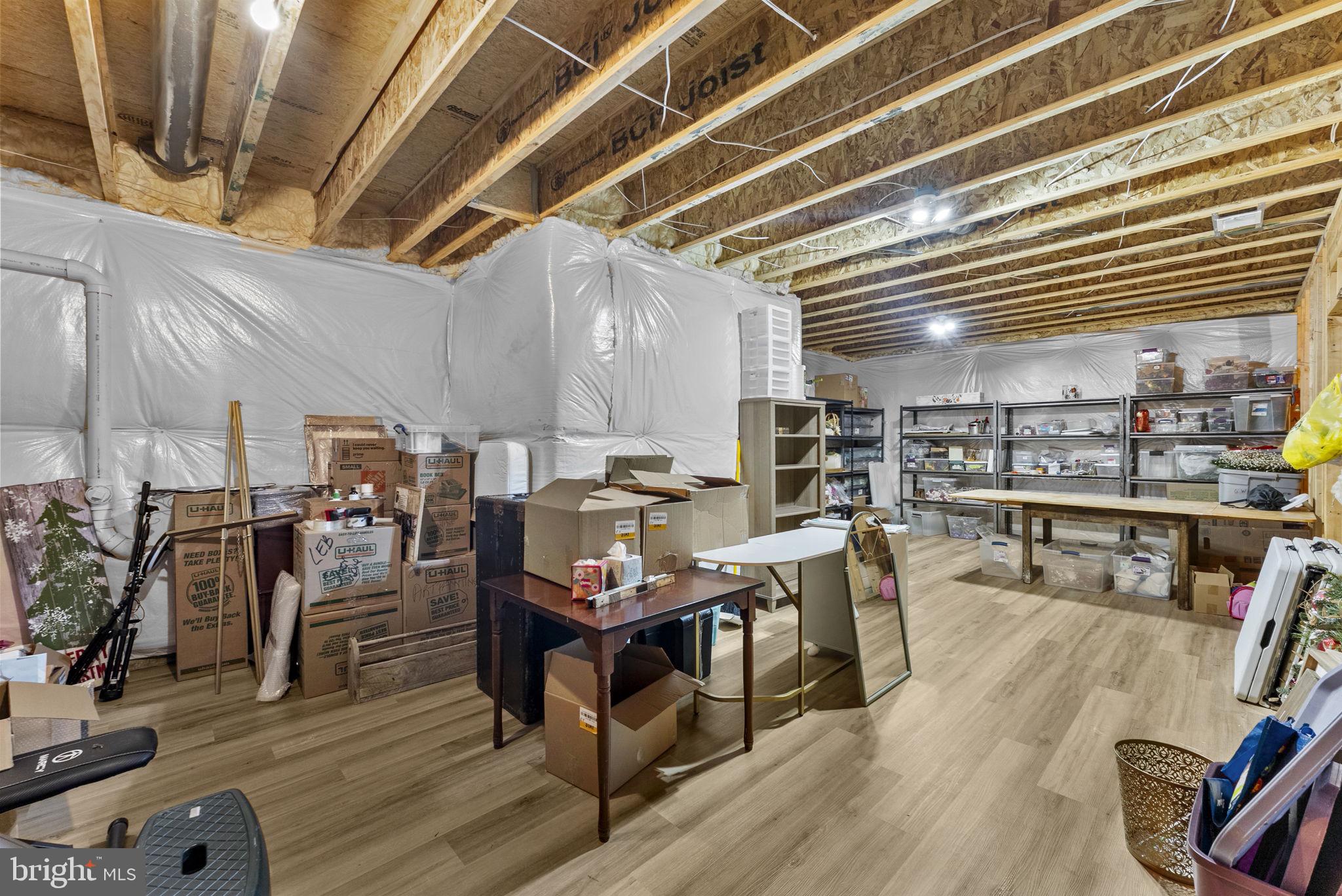 9801 THOROUGHBRED ROAD