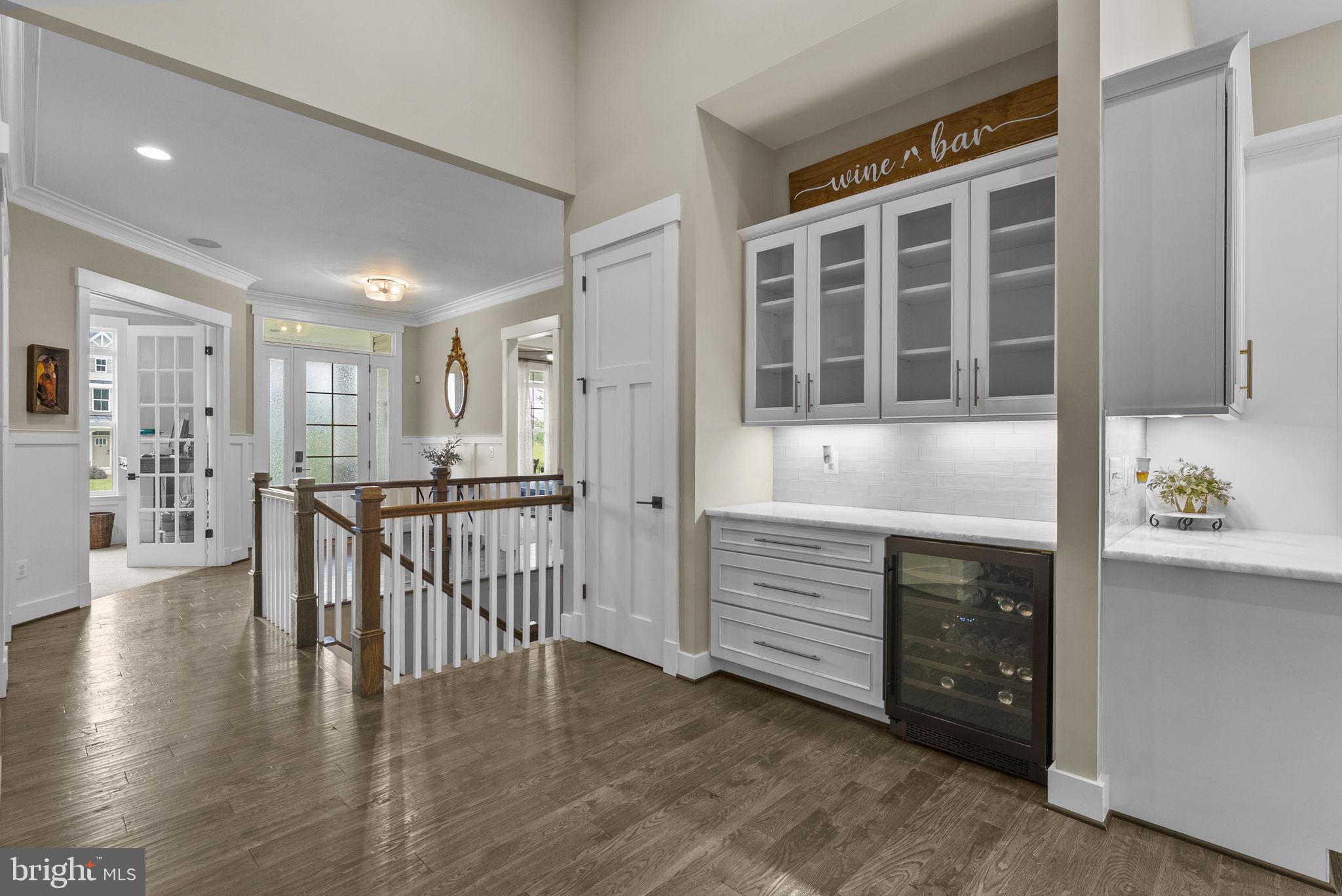 9801 THOROUGHBRED ROAD