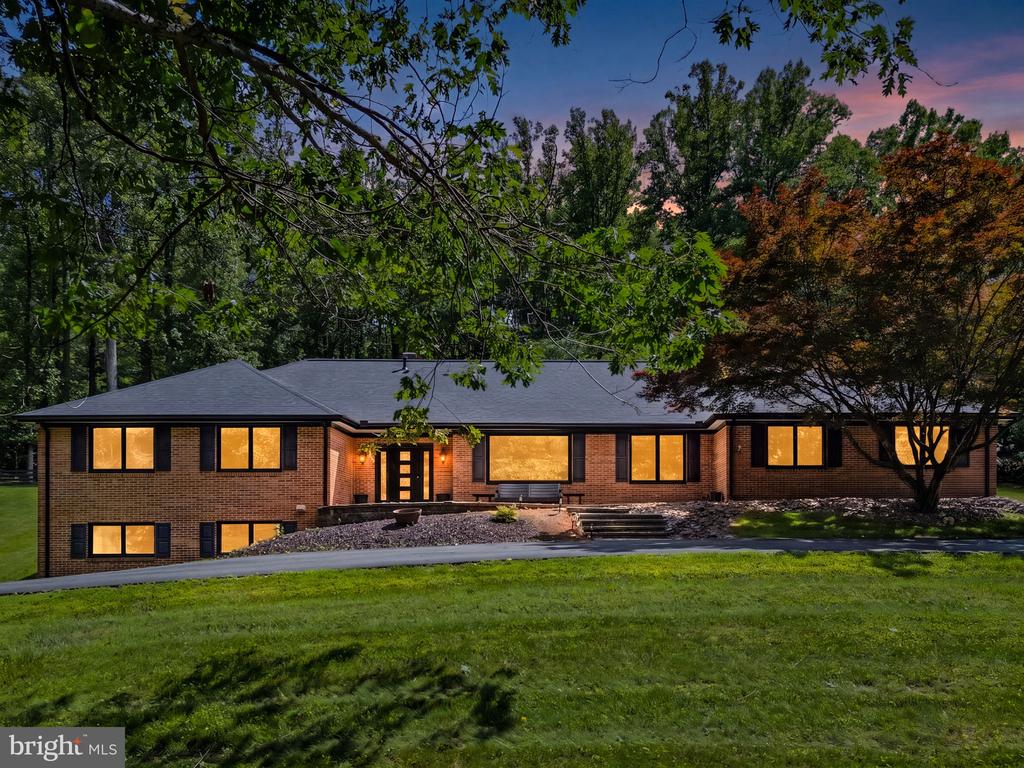 5920 HUNTON WOOD DRIVE